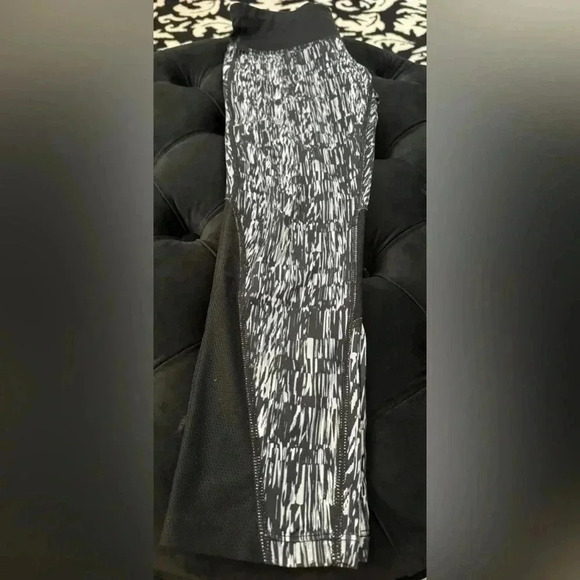 Nike Running Dri-Fit Womens Crop Leggings XS Athletic Workout Pants Athleisure - Picture 6 of 11